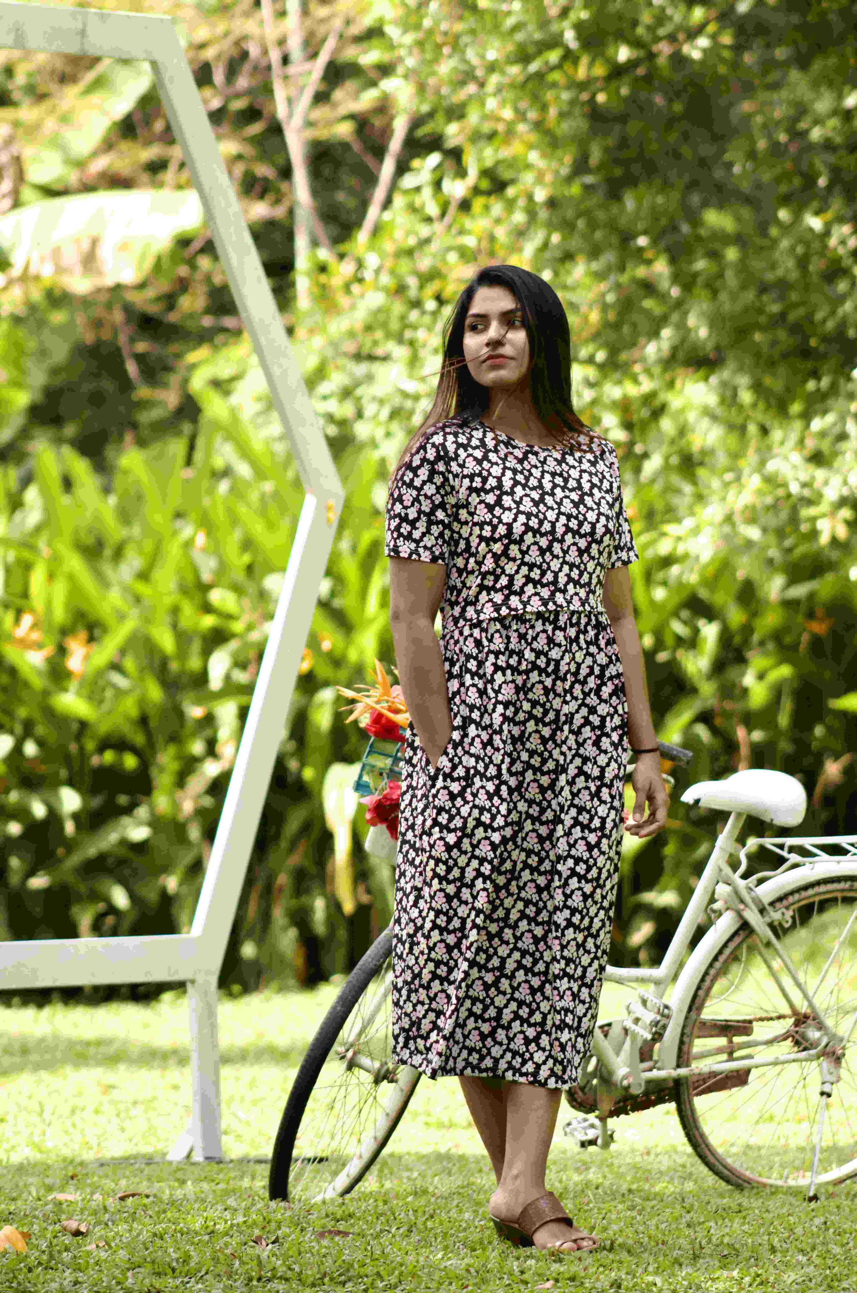 Zipless feeding frock