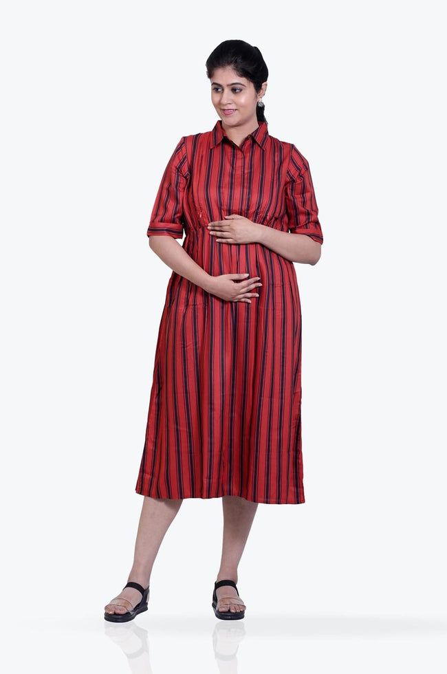 Maroon stripe collar feeding top